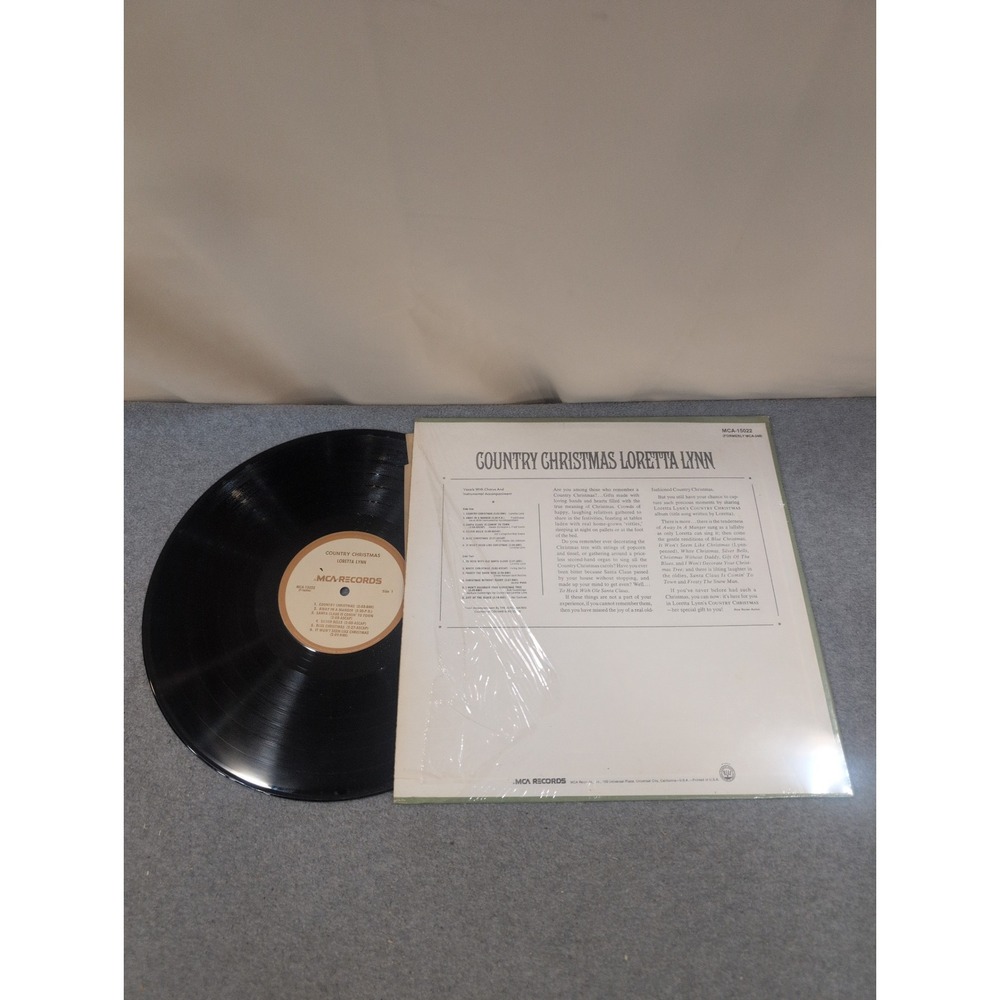 Loretta Lynn Country Christmas Vinyl LP Record Album MCA-15022 Holiday Music - Picture 2 of 2